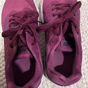 Nike Berry Running Sneakers